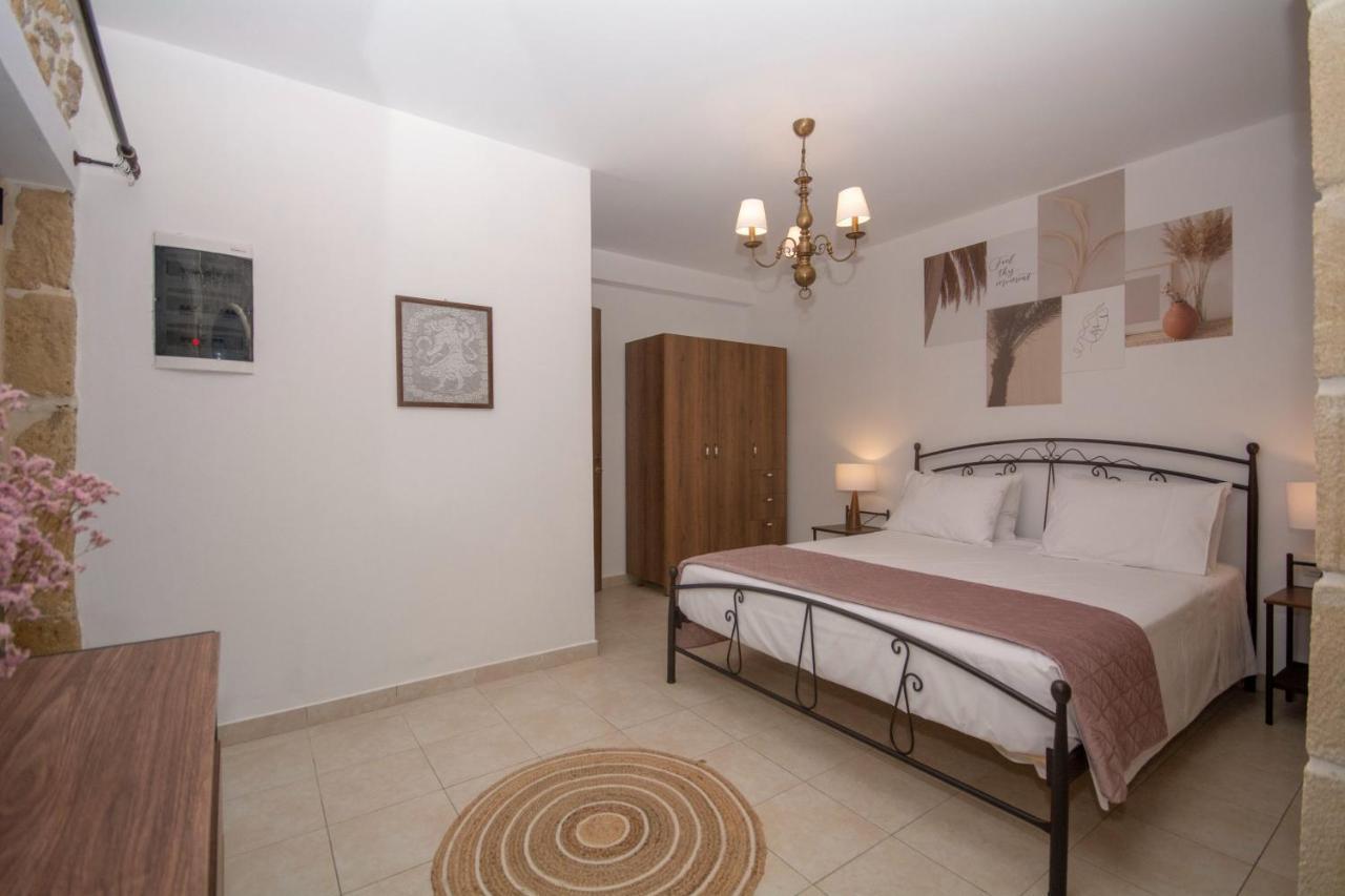 Holiday home Pamelas House With Jacuzzi Kissamos